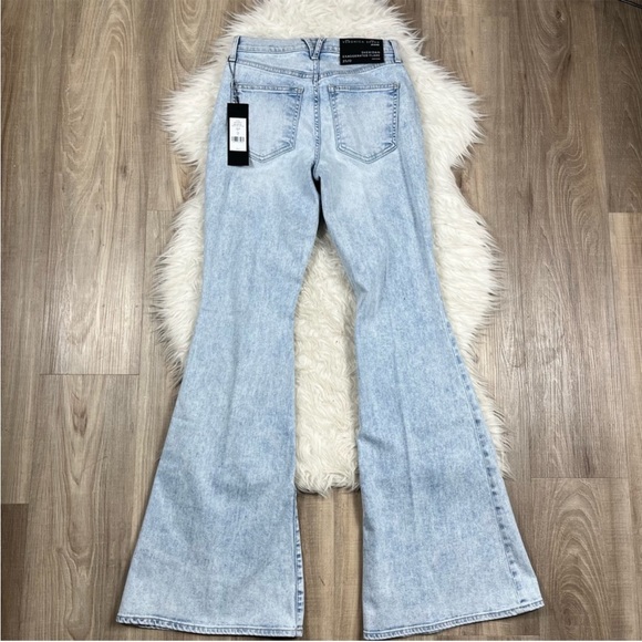 Veronica Beard flare jeans - Picture 9 of 11